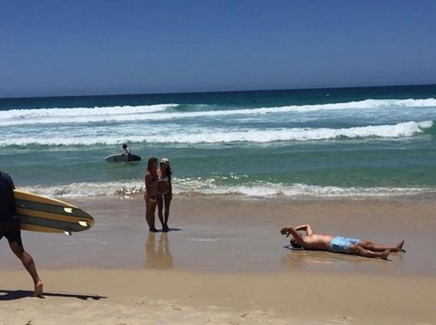 Muôn kiểu lăn lê khi các chàng phải nhận lệnh chụp ảnh nóc nhà-9