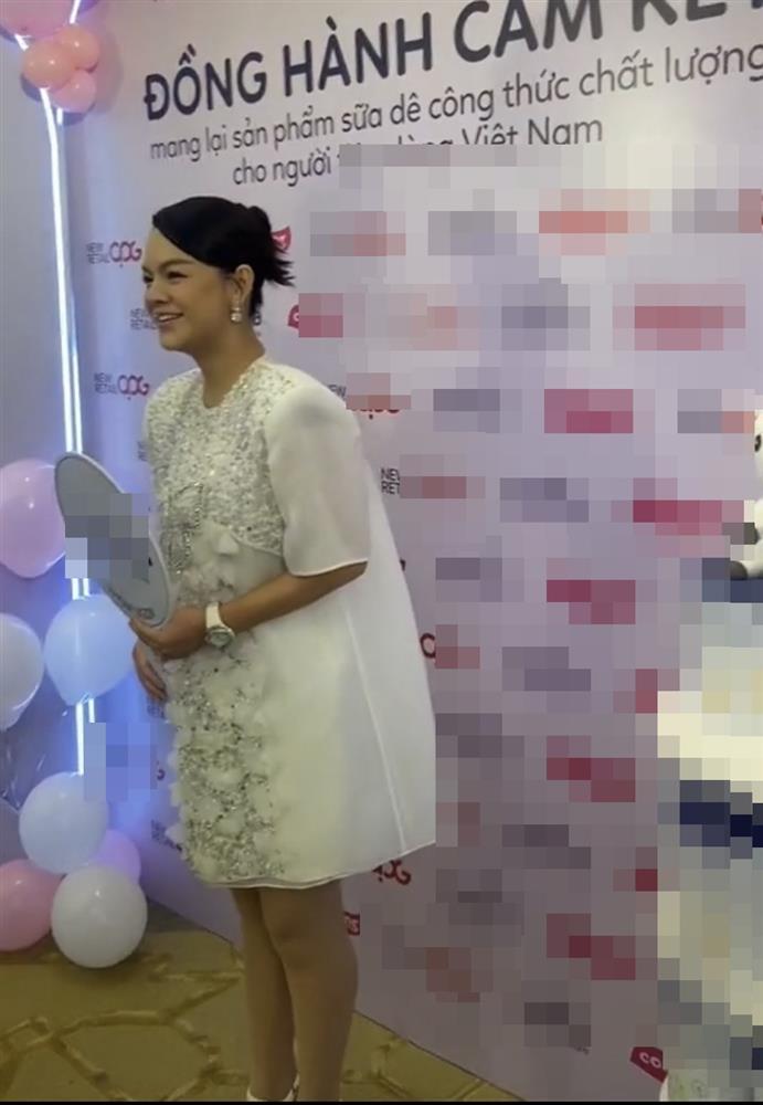 Zoom cận Phạm Quỳnh Anh qua camera thường 1 tháng sau sinh-1