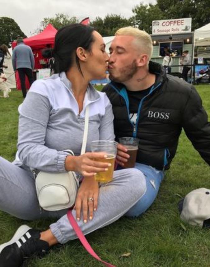 Cặp đôi đính hôn chỉ sau 2 ngày quen biết và cái kết đẹp như phim-3