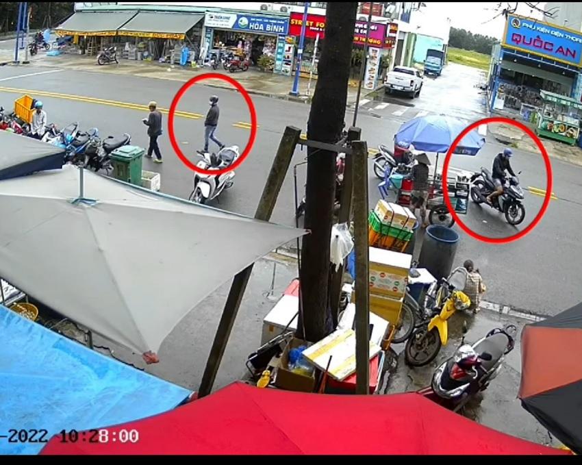 Thanh niên lao vào tên trộm xe máy, đồng bọn chống trả điên cuồng-2