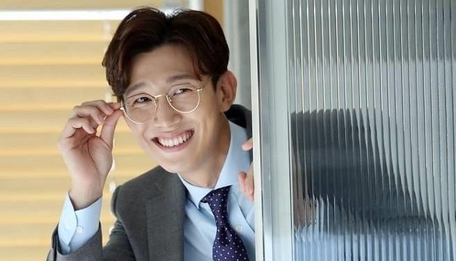 Dàn sao Thư Ký Kim Sao Thế?: Park Min Young phong độ ra đi-15