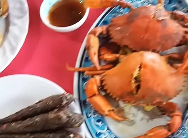 Phạt 7,5 triệu đồng người đăng clip tố ăn cua Cà Mau bị chặt chém-1