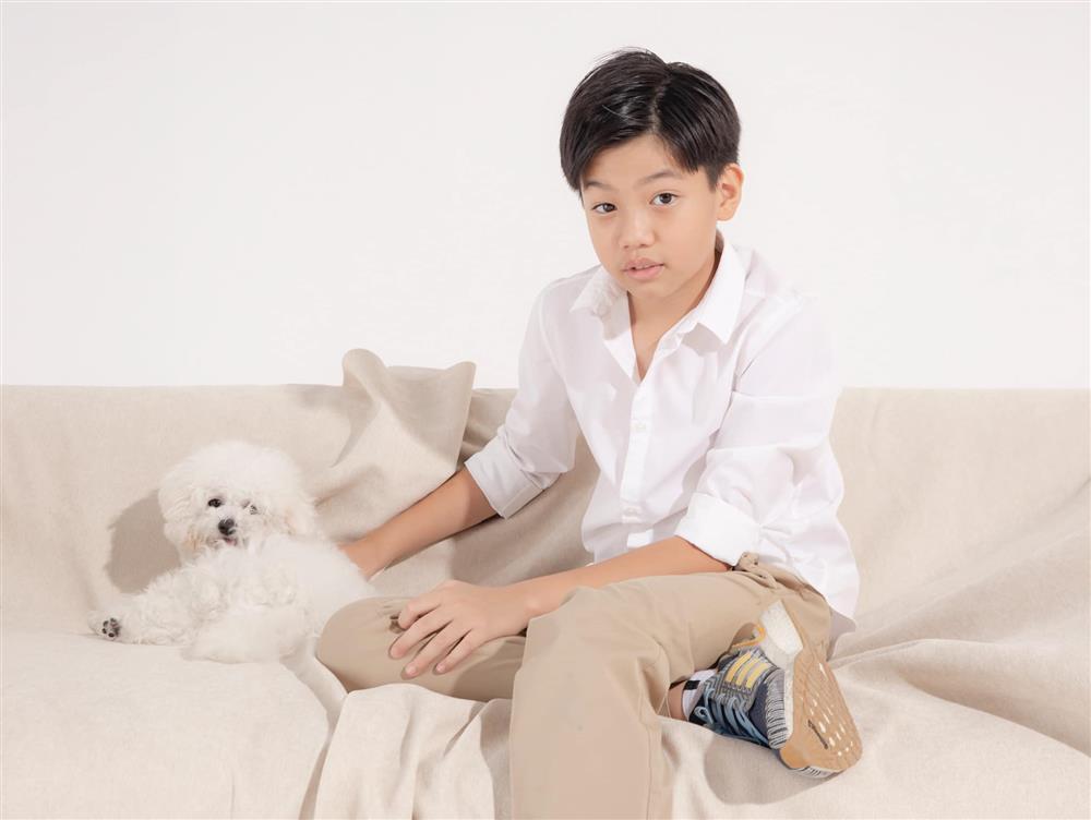 Cường Đô La xả ảnh bên con, dân mạng nhìn 3 tưởng 1-7