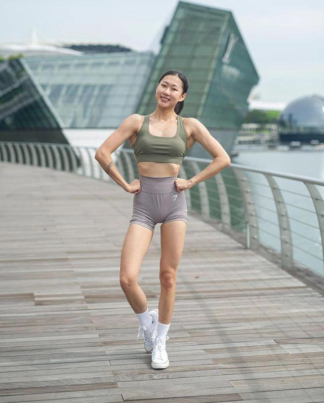 Cô gái bị thanh tạ đập vào đầu ở phòng gym-2