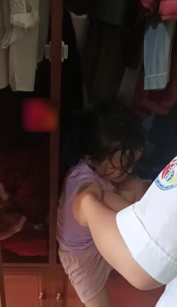 Không thấy cháu, ông bà khóc lóc nhờ cả làng đi tìm và cái kết hú vía-4