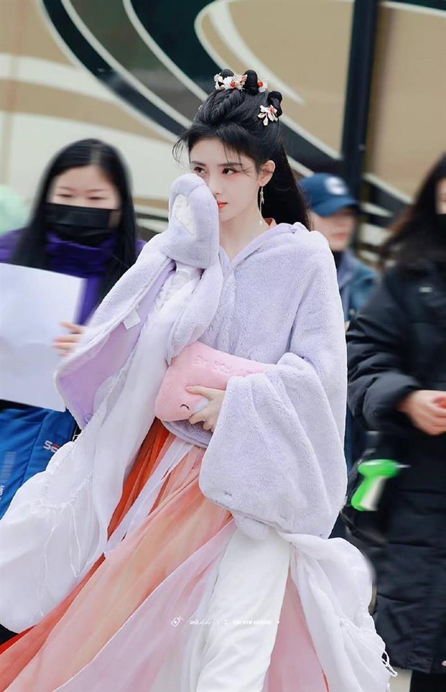 Mỹ nhân Tiên Kiếm thế hệ mới: Cúc Tịnh Y khí chất hơn hẳn Ngu Thư Hân-2