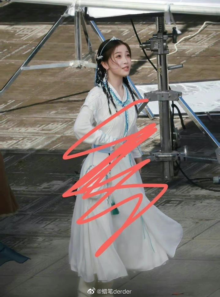 Mỹ nhân Tiên Kiếm thế hệ mới: Cúc Tịnh Y khí chất hơn hẳn Ngu Thư Hân-6