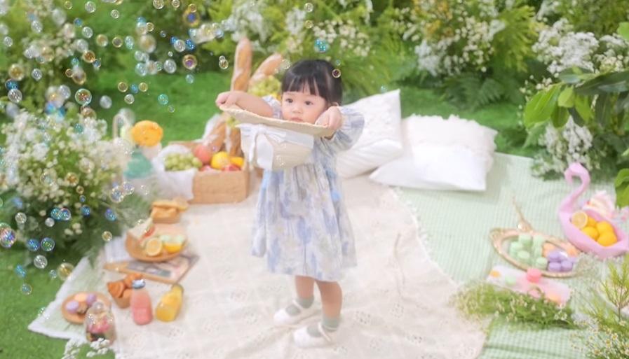 Nhan sắc vợ Cường Đô La trong clip có gì khác ảnh tự đăng?-3