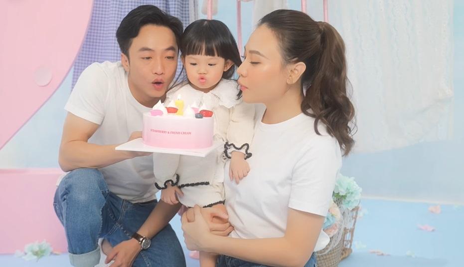 Nhan sắc vợ Cường Đô La trong clip có gì khác ảnh tự đăng?-10