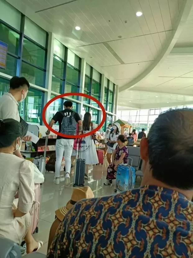 Tóm gọn Đoàn Văn Hậu và Doãn Hải My tình tứ trên đường-5