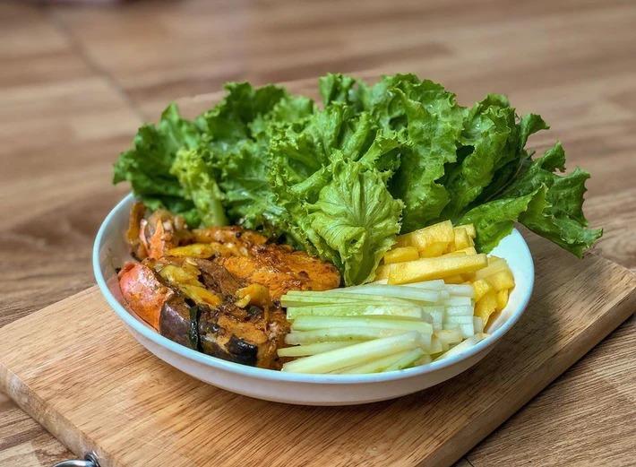 Lương Thùy Linh ăn healthy để mặc bikini hết nước chấm-5