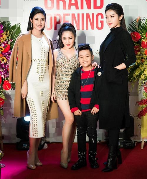 Hương Tràm đi guốc vẫn nấm lùn, phải cần thêm đạo cụ khủng-10