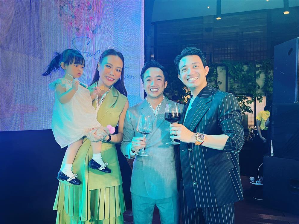 Sinh nhật ái nữ Cường Đô La hoành tráng không khác gì đám cưới-9