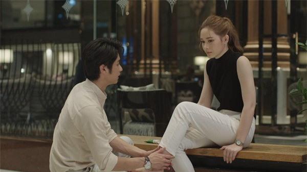 Đi công tác lo cho vợ nên lắp camera, tôi vỡ tim nhìn cảnh tượng này-1