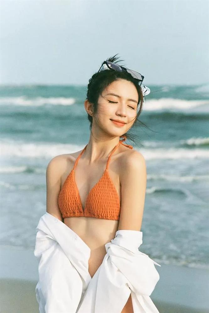 Em út Thương Ngày Nắng Về khoe ảnh nóng bỏng cháy cả Facebook-3