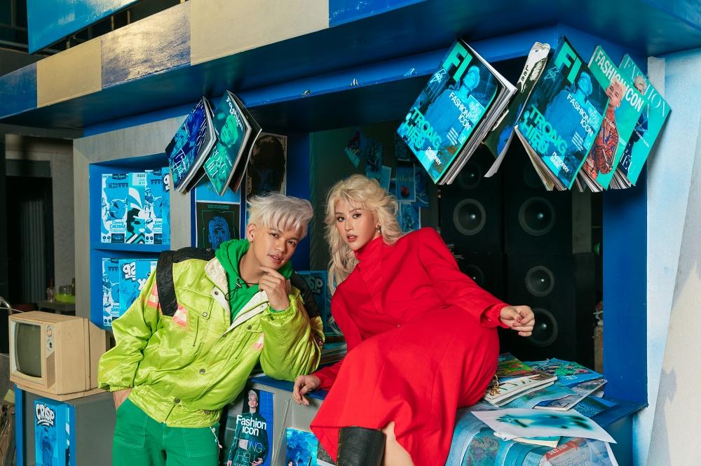 Trọng Hiếu chơi lớn diện crop top khoét ngực, tất tay với MV comeback-1