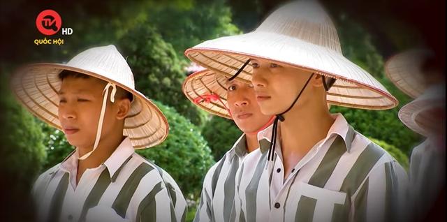 Khá Bảnh rắn rỏi khỏe mạnh, tóc tai gọn gàng sau 3 năm ngồi tù-2