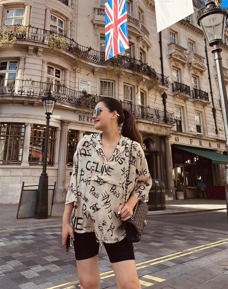 Bà bầu Phanh Lee xả ảnh ở trời Âu, lộ chi tiết mùi tiền-4