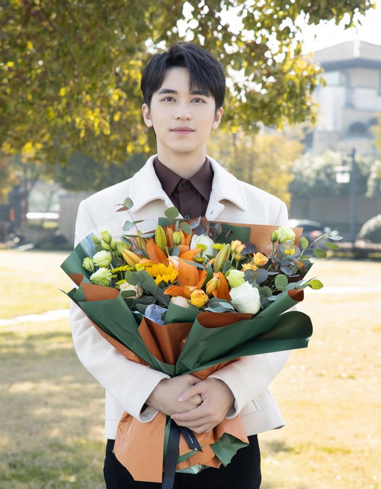 Nam thần đam mỹ Hứa Ngụy Châu lên chức bố-4