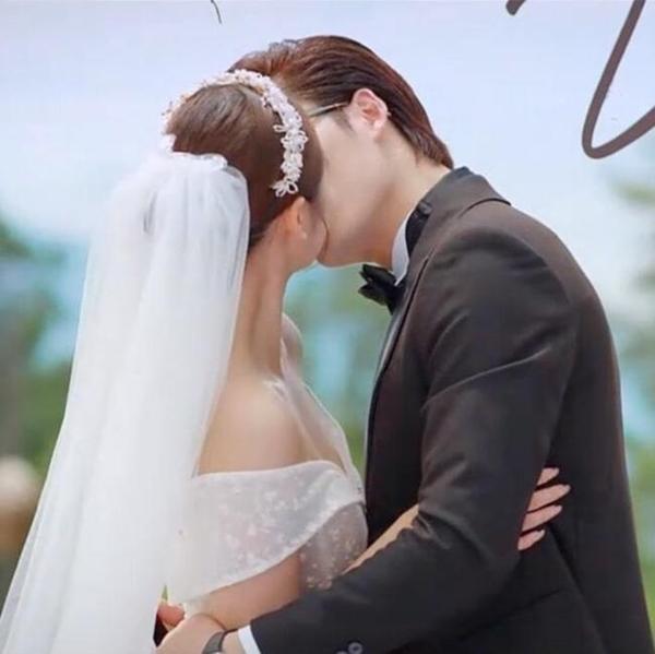 Sự thật ngỡ ngàng đằng sau những cảnh hôn đẹp trên phim Việt-3