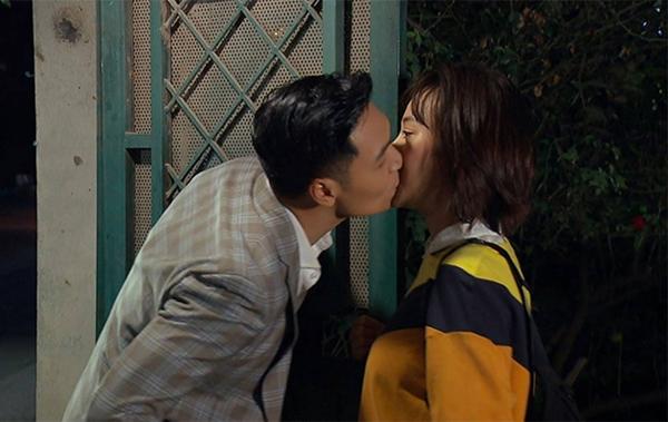 Sự thật ngỡ ngàng đằng sau những cảnh hôn đẹp trên phim Việt-8