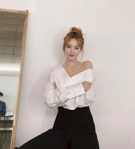 Mỹ nhân xứ Hàn tuổi 40 lên đồ trẻ xinh như idol Gen Z-6