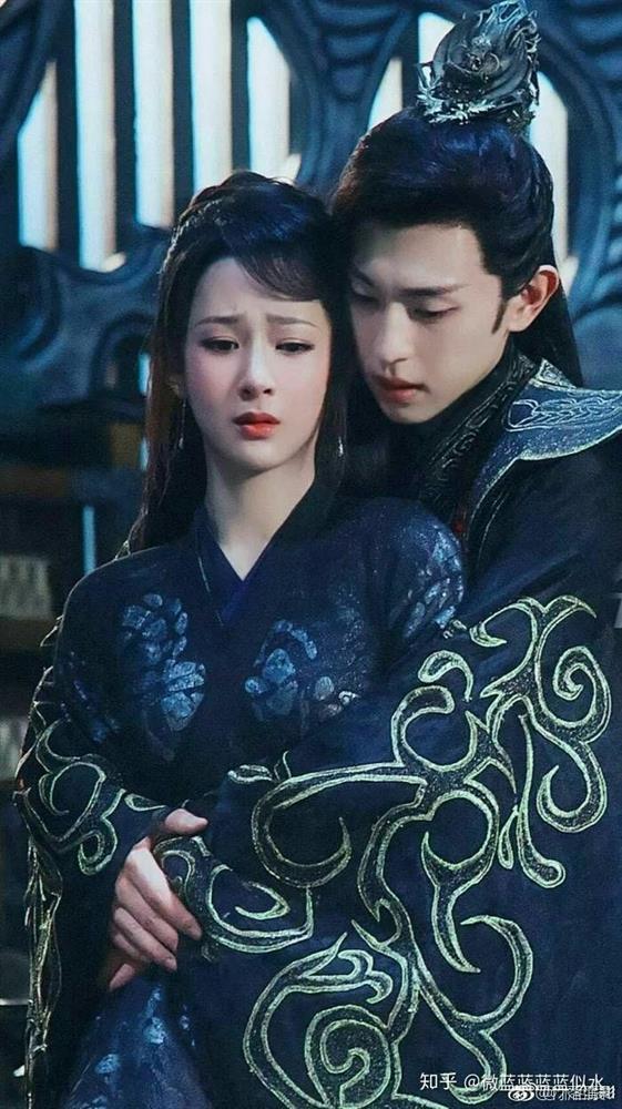 4 năm Hương Mật Tựa Khói Sương: Đặng Luân bay màu, Dương Tử tắt nắng-1