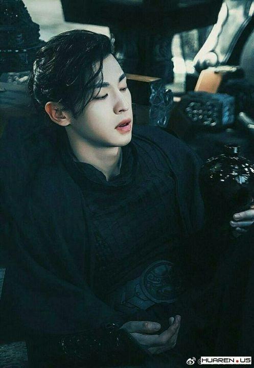 4 năm Hương Mật Tựa Khói Sương: Đặng Luân bay màu, Dương Tử tắt nắng-8