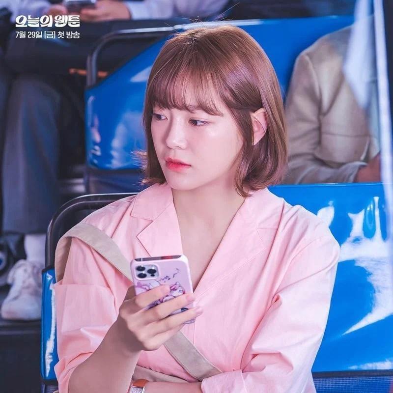 Style 5 nữ chính phim Hàn 2022: Park Min Young phong độ bất bại-3