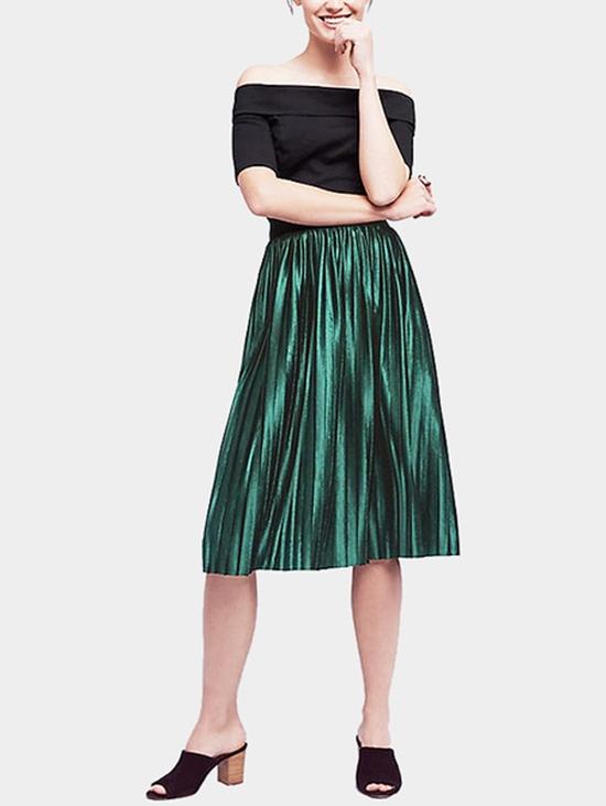 Tips mix chân váy màu xanh rêu chuẩn trend mùa thu-5