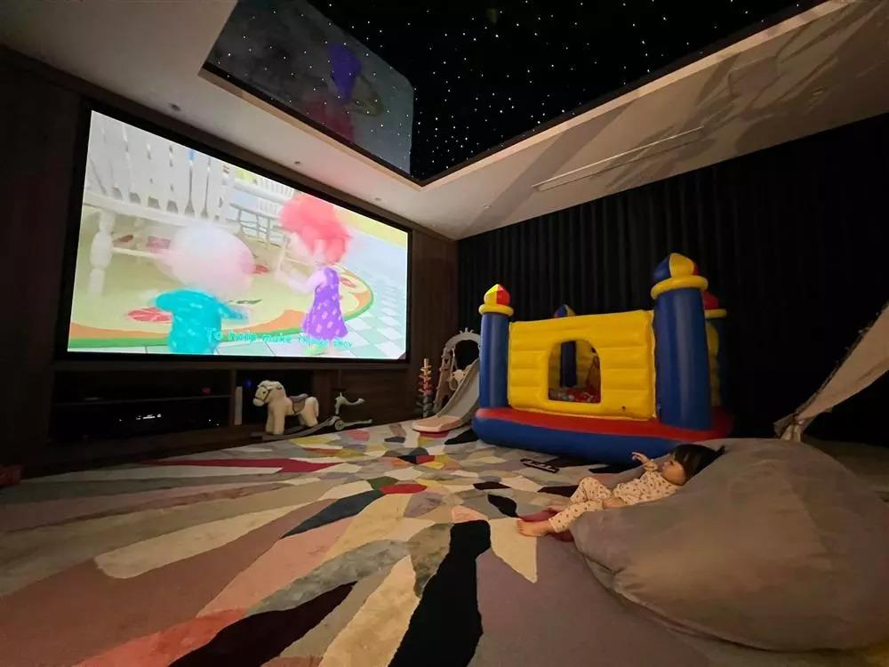 Ái nữ Cường Đô La có không gian vui chơi chuẩn hệ nhà giàu-16