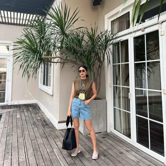 Thảo Nhi, Tiểu Vy, Thùy Tiên cùng mix đồ màu rêu, ai đỉnh nhất?-6