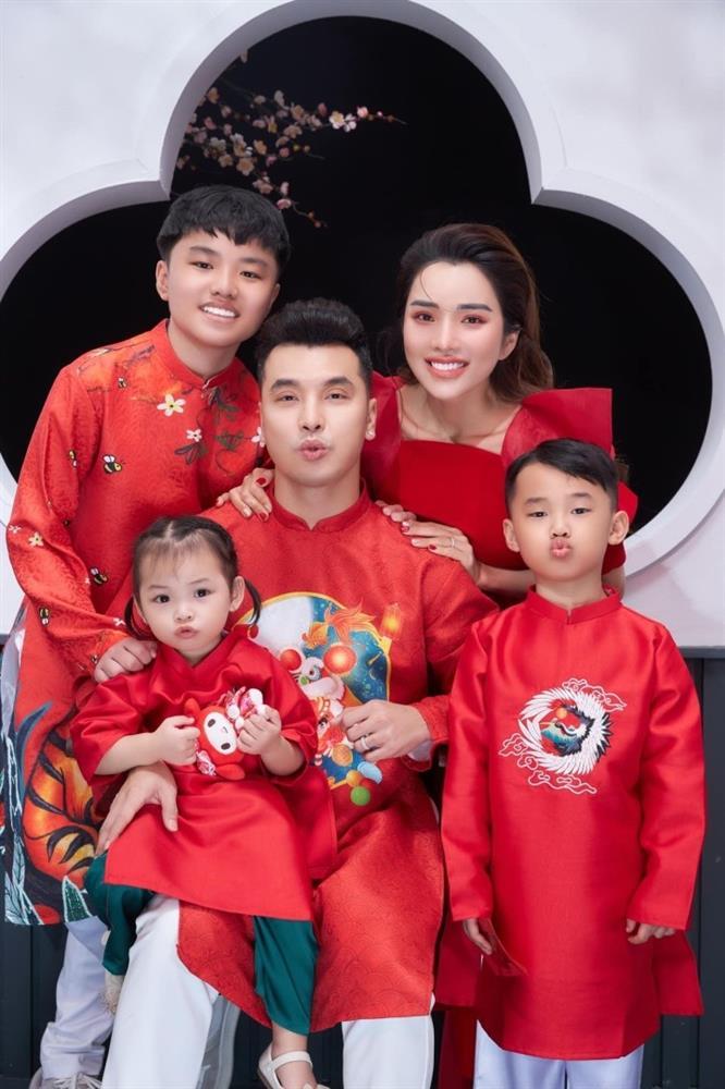 Sau 20 năm tan rã, các mỹ nam nhóm nhạc 1088 giờ ra sao?-3