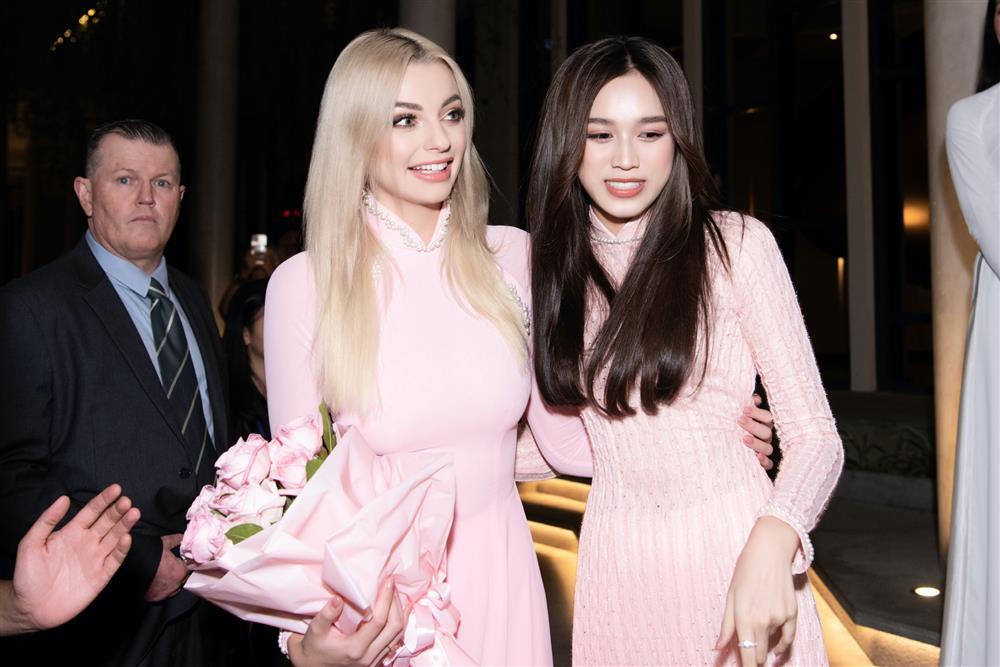 3 hoa hậu Việt đọ sắc đương kim Miss World, ai sánh kịp?-7