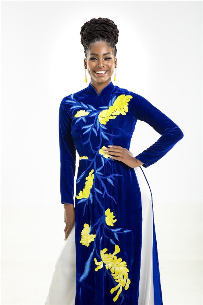 5 đương kim hoa hậu mặc áo dài: Miss World có hơn Thùy Tiên?-6