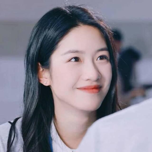 Bạn gái tin đồn của Ngô Lỗi: Nhan sắc tình đầu, sự nghiệp nhạt nhòa-2