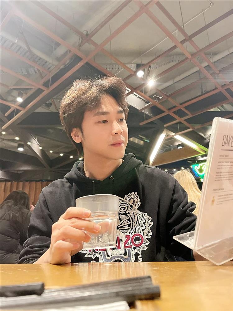 Thiếu gia Minh Hải trông lạ hoắc, khác hẳn thời yêu Hòa Minzy-3