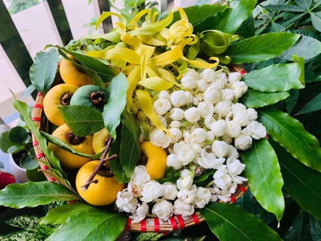 Chọn hoa nào bày trên ban thờ Rằm tháng 7 để nhiều tài lộc?-2