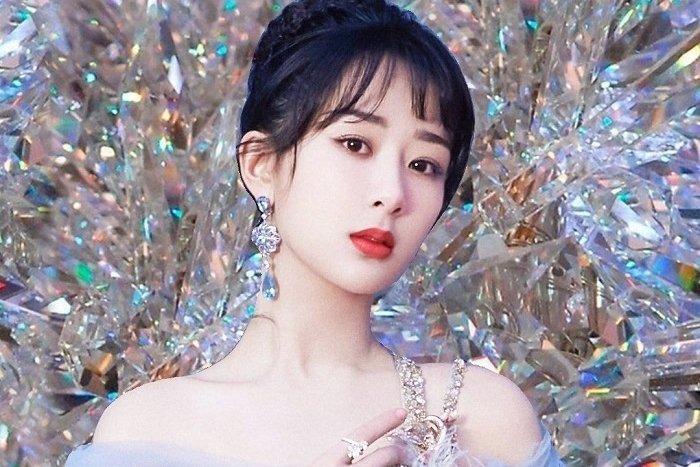 Dương Tử có nhiều hành động từ kém duyên đến phản cảm-11