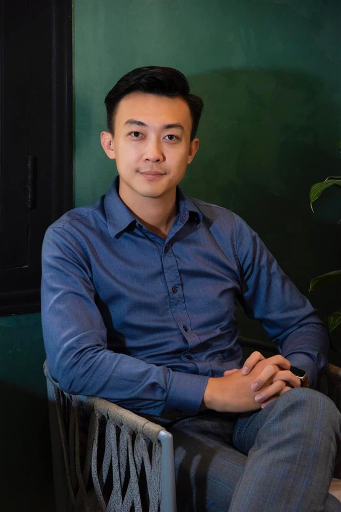 Lộ chùm ảnh chồng Lê Âu Ngân Anh, đã đẹp trai còn tài giỏi-8