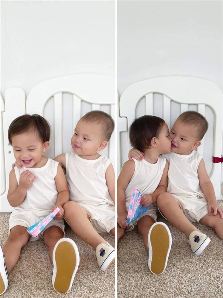 Cặp song sinh nhà Hà Hồ thường xuyên mặc lại đồ cũ dù đã cao lớn-10