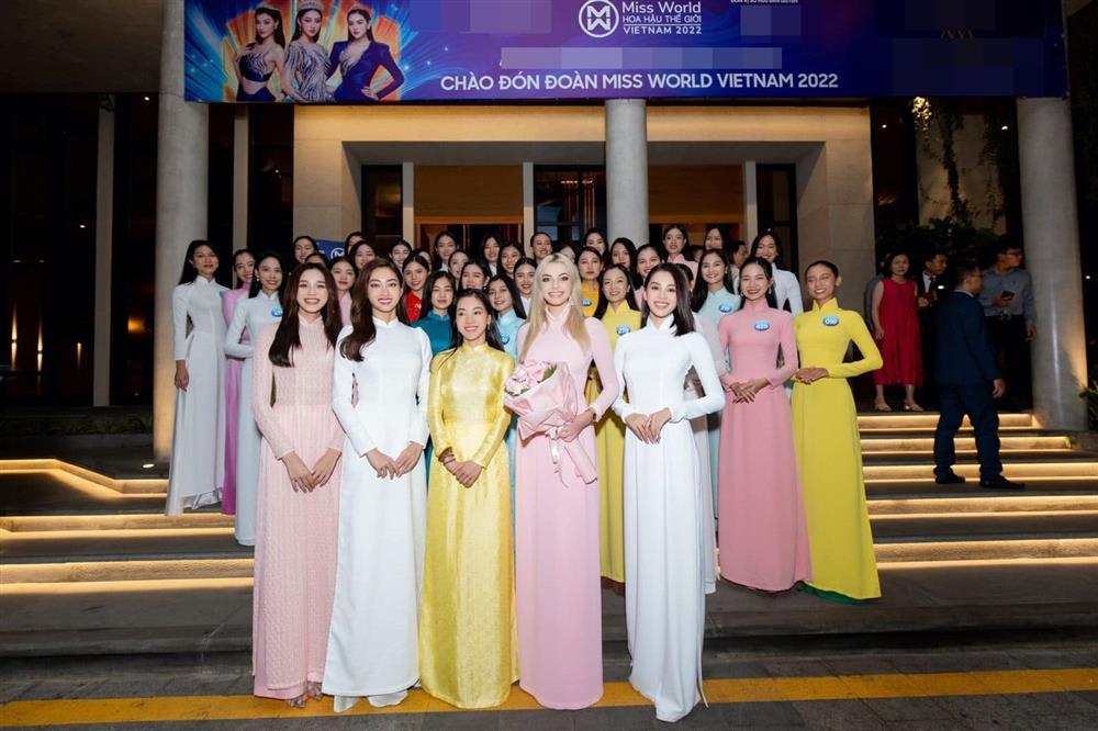 5 đương kim hoa hậu mặc áo dài: Miss World có hơn Thùy Tiên?-3