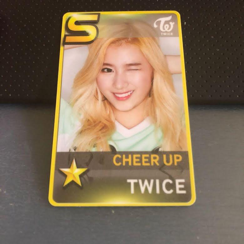 photocard-kpop-dat-nhat-7-twice-3.png