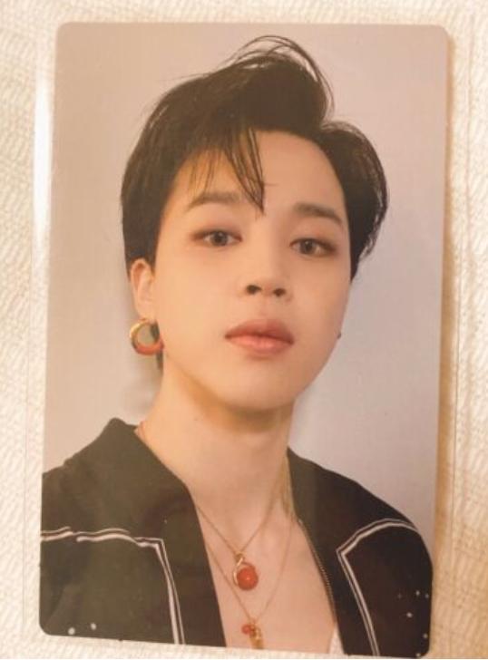 Thú chơi xa xỉ của fan Kpop: Những photocard siêu đắt từng được bán-10