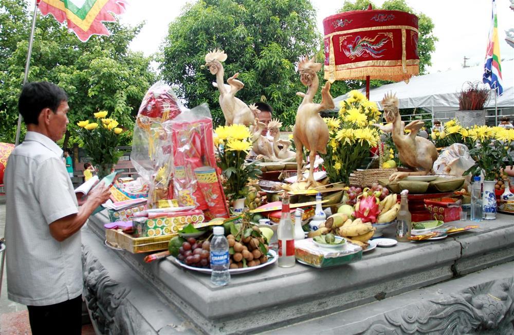 Lạ lùng gà quyền lực trong mâm cỗ cúng Rằm tháng Bảy ở Hà Tĩnh-2