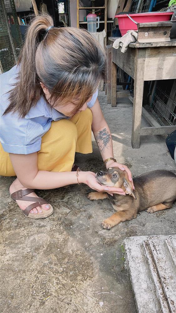 Hình xăm hổ báo của MC Hoàng Linh thoắt ẩn thoắt hiện-6