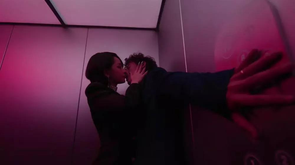 Vừa lên sóng, MV của Chi Pu bay màu khỏi YouTube không lý do-7