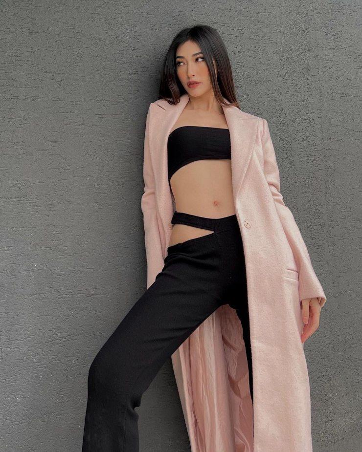 Quỳnh Nga - Hoa hậu Thùy Tiên cùng phô diễn vòng 1 tràn bờ-5