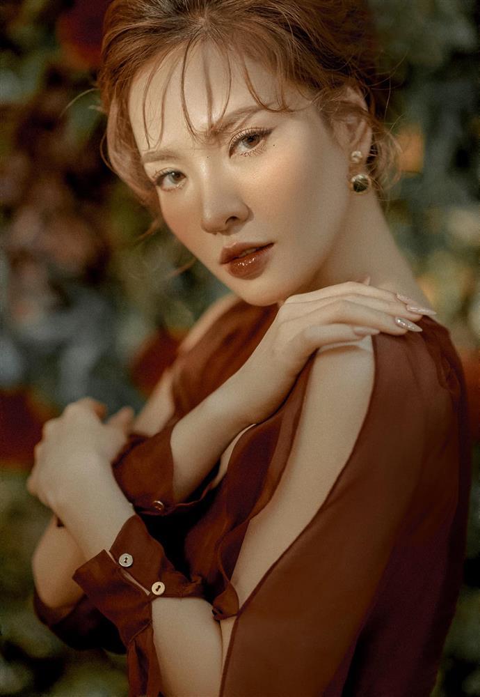 Tin showbiz Việt ngày 12/8: Vợ Phan Mạnh Quỳnh khoe bụng bầu-2