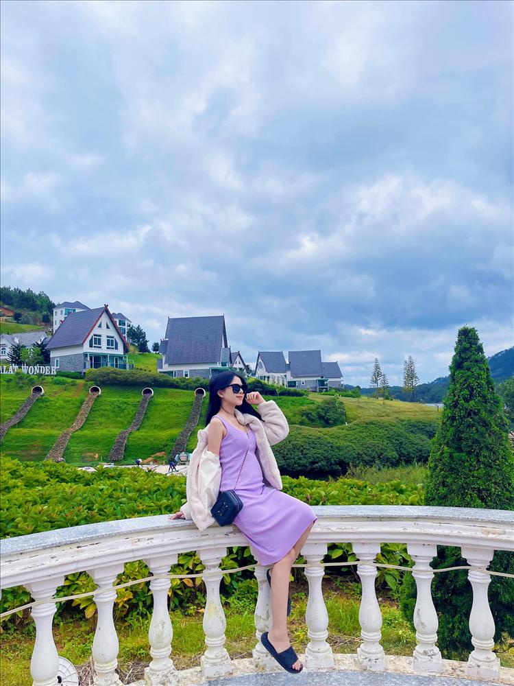 Tin showbiz Việt ngày 12/8: Vợ Phan Mạnh Quỳnh khoe bụng bầu-1